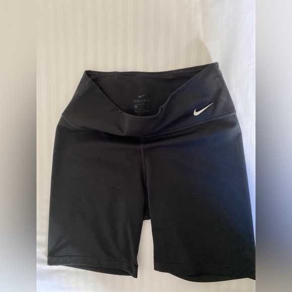 Nike Compression Shorts - Picture 2 of 3
